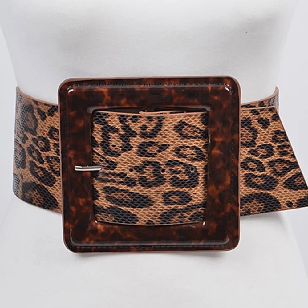 Leopard Print Buckle Belt